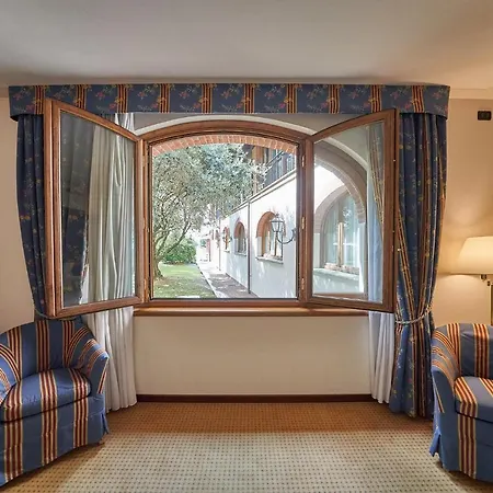 Relais Santo Stefano 4*