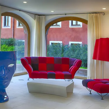 Hotel Santo Stefano Relais 4*